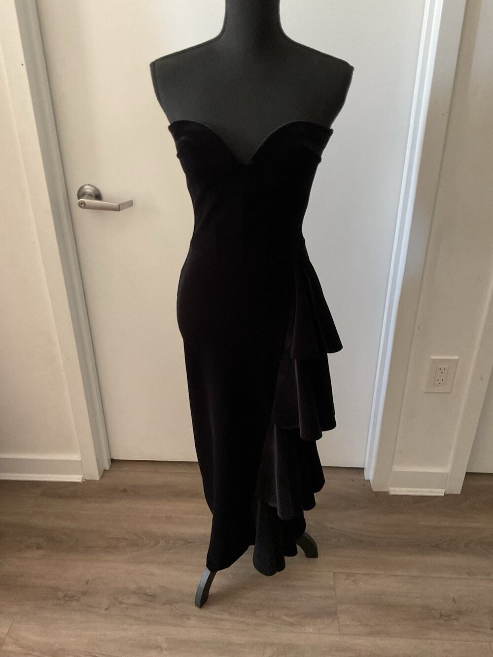 Chiara Boni La Petite Robe Gussie Velvet Gown Strapless Ruffle Black SZ IT38